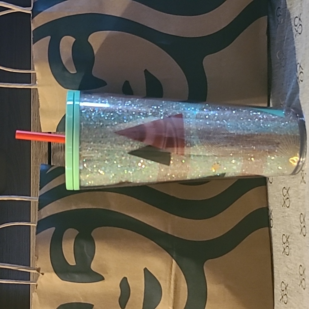 Starbucks Venti Sparkly Christmas 2020 cold cup. NWT - Picture 1 of 7